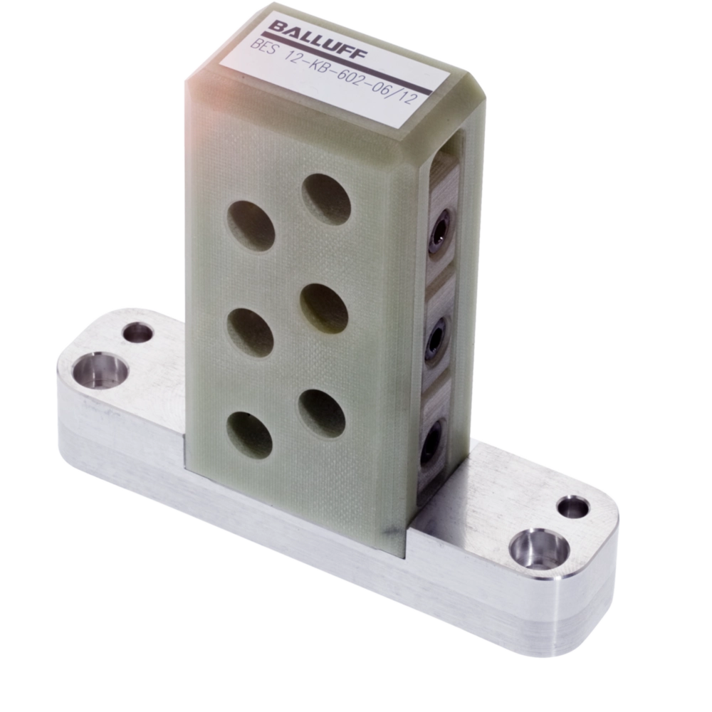 Universal brackets