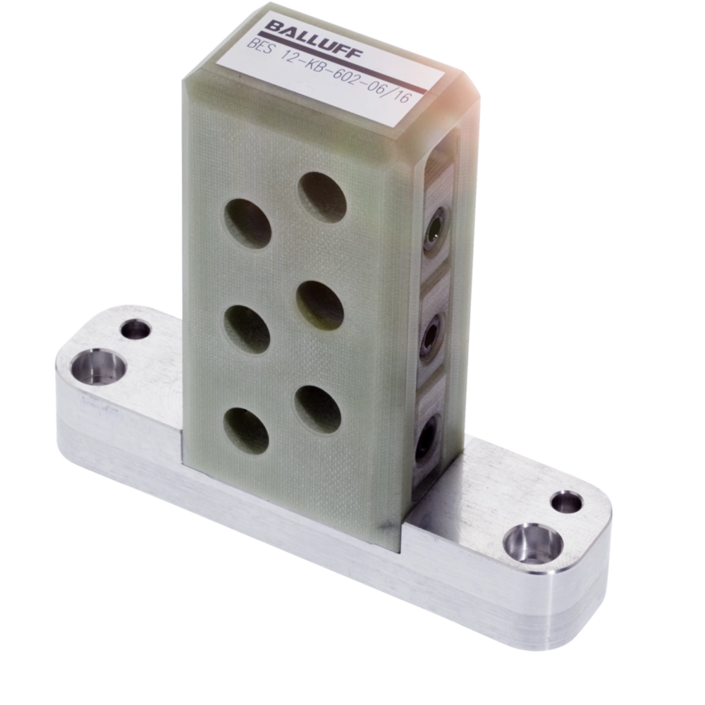 Universal brackets